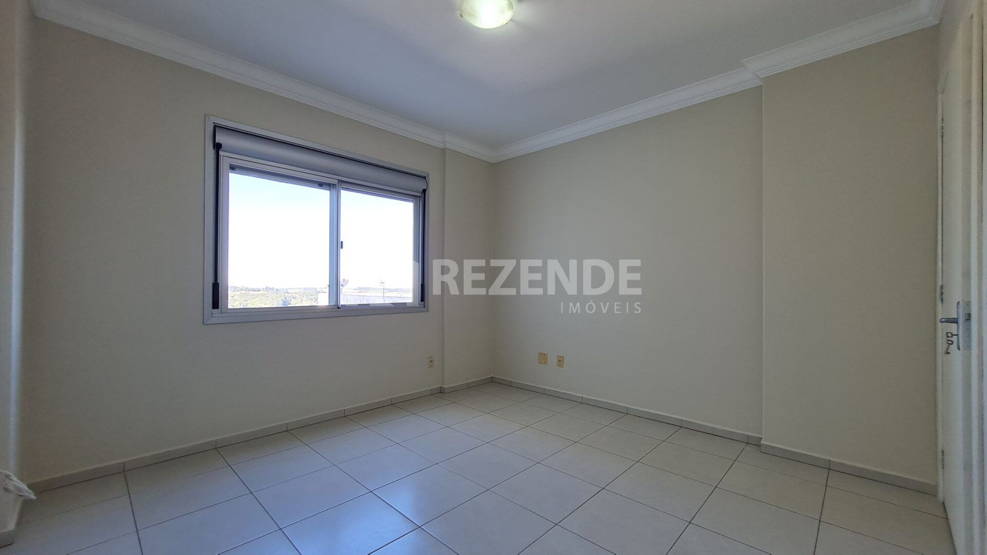 venda apartamento 2 dormitorios edificio villa real boqueirão passo fundo rs rezende imoveis (6)