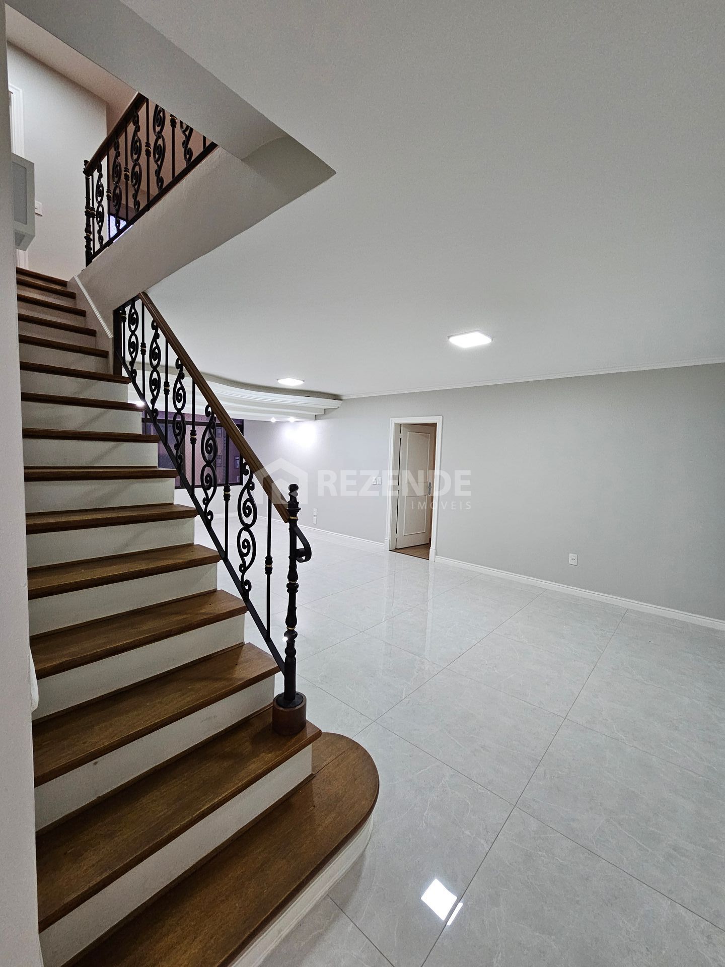 venda apartamento 4 dormitorios edificio alameda da matriz centro passo fundo rs rezende imoveis (12)