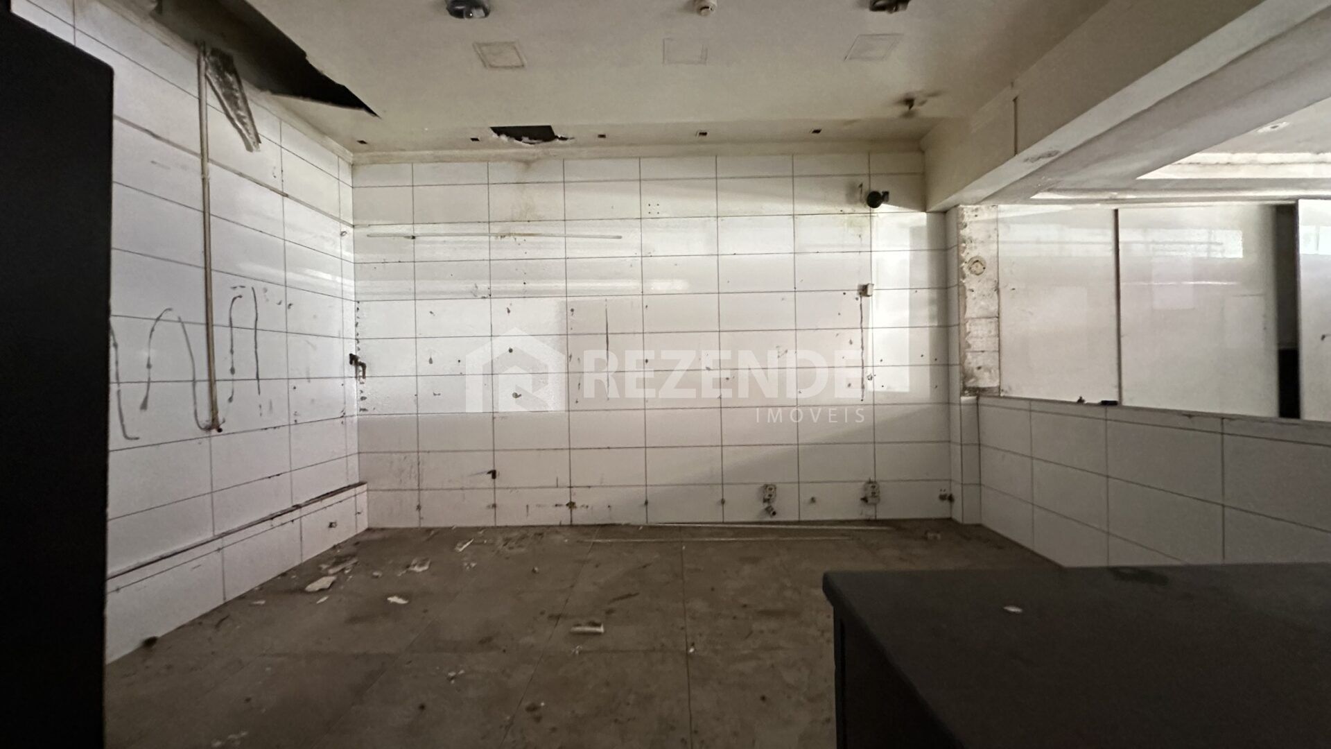 aluguel sala loja terrea 588m2 centro passo fundo rs rezende imoveis (8) aluguel sala loja terrea 588m2 centro passo fundo rs rezende imoveis (8)